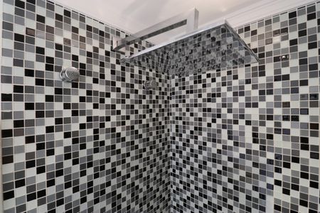 Apartamento à venda com 79m², 2 quartos e 2 vagasBanheiro da Suíte 1