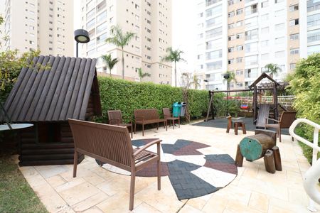 Apartamento à venda com 79m², 2 quartos e 2 vagasÁrea comum - Playground