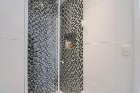 Apartamento à venda com 79m², 2 quartos e 2 vagasBanheiro da Suíte 1