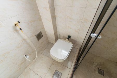 Apartamento à venda com 120m², 2 quartos e 2 vagas Apartamento à venda com 120m², 2 quartos e 2 vagasBanheiro 1