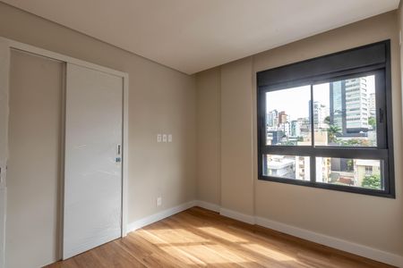 Suíte de apartamento à venda com 4 quartos, 135m² em Sion, Belo Horizonte