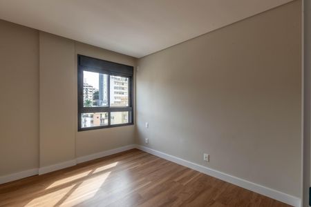 Apartamento à venda com 135m², 4 quartos e 3 vagas Apartamento à venda com 135m², 4 quartos e 3 vagasSuíte