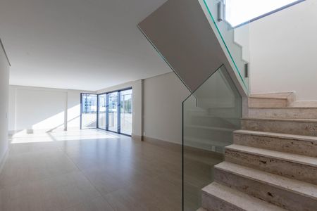 Sala de apartamento à venda com 4 quartos, 214m² em Sion, Belo Horizonte