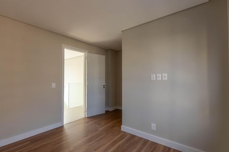 Apartamento à venda com 214m², 4 quartos e 3 vagas Apartamento à venda com 214m², 4 quartos e 3 vagasQuarto 1