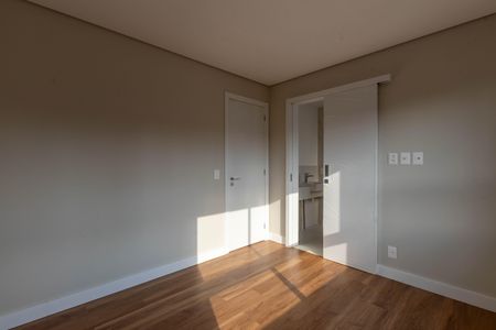 Apartamento à venda com 214m², 4 quartos e 3 vagas Apartamento à venda com 214m², 4 quartos e 3 vagasQuarto 2