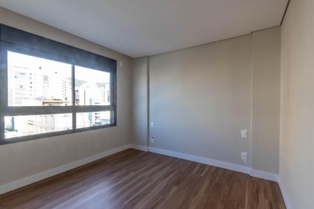 Apartamento à venda com 214m², 4 quartos e 3 vagas Apartamento à venda com 214m², 4 quartos e 3 vagasQuarto 4