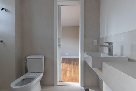 Banheiro de apartamento à venda com 4 quartos, 214m² em Sion, Belo Horizonte