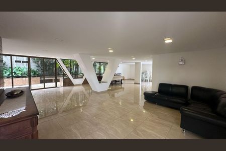 Apartamento à venda com 180m², 3 quartos e 4 vagasÁrea comum