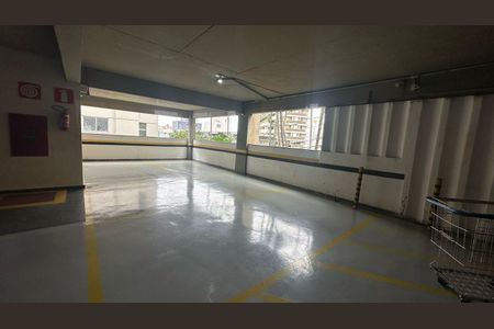 Apartamento à venda com 180m², 3 quartos e 4 vagasÁrea comum