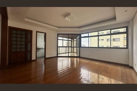 Apartamento à venda com 180m², 3 quartos e 4 vagasSala