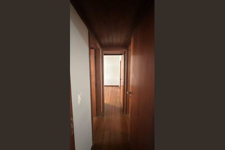 Apartamento à venda com 180m², 3 quartos e 4 vagasCorredor 