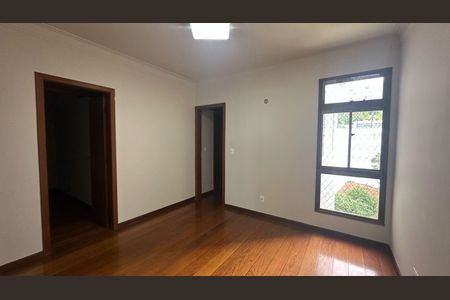 Apartamento à venda com 180m², 3 quartos e 4 vagasQuarto 1