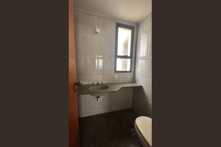 Apartamento à venda com 180m², 3 quartos e 4 vagasBanheiro Social