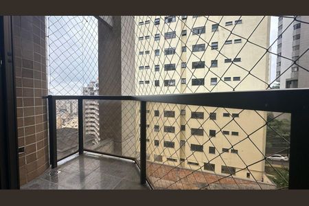 Apartamento à venda com 180m², 3 quartos e 4 vagasVaranda Sala
