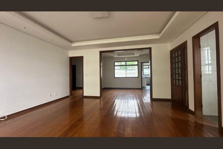 Apartamento à venda com 180m², 3 quartos e 4 vagasSala