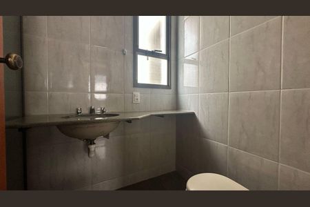 Apartamento à venda com 180m², 3 quartos e 4 vagasBanheiro Social