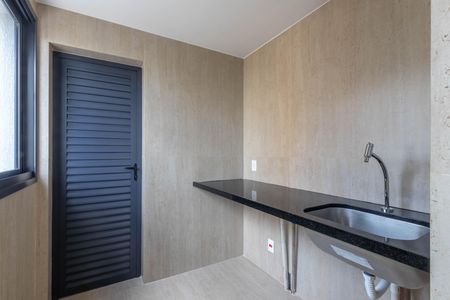 Apartamento à venda com 214m², 3 quartos e 3 vagas Apartamento à venda com 214m², 3 quartos e 3 vagasÁrea de Serviço