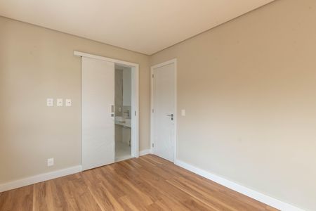 Apartamento à venda com 214m², 3 quartos e 3 vagas Apartamento à venda com 214m², 3 quartos e 3 vagasSuíte 2