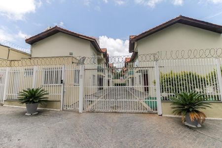 Casa de condomínio para alugar com 84m², 2 quartos e 2 vagas Casa de condomínio para alugar com 84m², 2 quartos e 2 vagasFachado do condomínio
