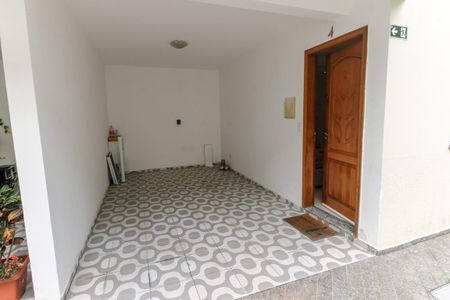 Casa de condomínio para alugar com 84m², 2 quartos e 2 vagas Casa de condomínio para alugar com 84m², 2 quartos e 2 vagasGaragem