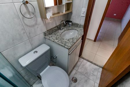 Casa de condomínio para alugar com 84m², 2 quartos e 2 vagas Casa de condomínio para alugar com 84m², 2 quartos e 2 vagasBanheiro Social