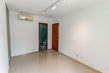 Casa de condomínio para alugar com 84m², 2 quartos e 2 vagas Casa de condomínio para alugar com 84m², 2 quartos e 2 vagasSuíte