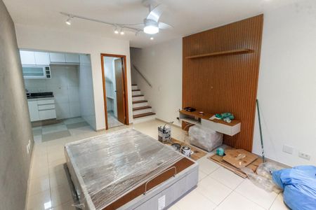 Casa de condomínio para alugar com 84m², 2 quartos e 2 vagas Casa de condomínio para alugar com 84m², 2 quartos e 2 vagasSala