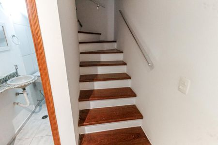 Casa de condomínio para alugar com 84m², 2 quartos e 2 vagas Casa de condomínio para alugar com 84m², 2 quartos e 2 vagasCorredor