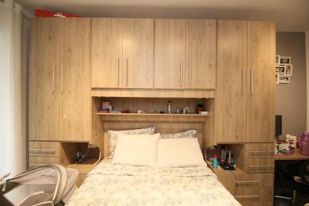 Casa de condomínio à venda com 84m², 2 quartos e 2 vagasSuíte 1