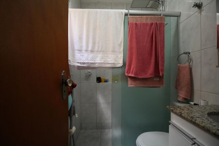 Casa de condomínio à venda com 84m², 2 quartos e 2 vagasBanheiro 1