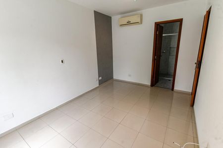Casa de condomínio para alugar com 84m², 2 quartos e 2 vagas Casa de condomínio para alugar com 84m², 2 quartos e 2 vagasSuíte
