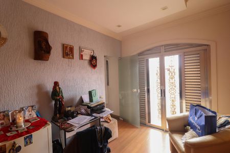 Casa à venda com 233m², 5 quartos e 2 vagas Casa à venda com 233m², 5 quartos e 2 vagasCloset