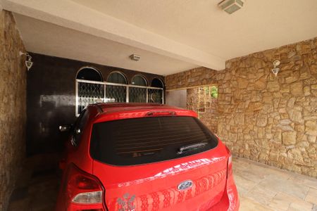 Casa à venda com 233m², 5 quartos e 2 vagas Casa à venda com 233m², 5 quartos e 2 vagasGaragem