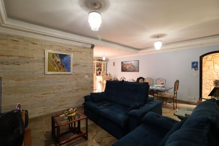 Casa à venda com 233m², 5 quartos e 2 vagas Casa à venda com 233m², 5 quartos e 2 vagasSala