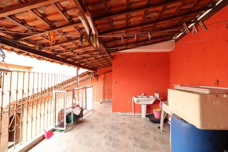 Casa à venda com 233m², 5 quartos e 2 vagas Casa à venda com 233m², 5 quartos e 2 vagasÁrea de Serviço