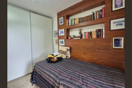 Apartamento à venda com 225m², 4 quartos e 3 vagas Apartamento à venda com 225m², 4 quartos e 3 vagasQuarto 2
