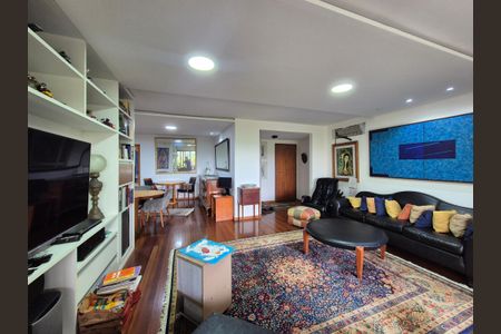Apartamento à venda com 225m², 4 quartos e 3 vagas Apartamento à venda com 225m², 4 quartos e 3 vagasSala
