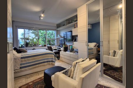 Apartamento à venda com 225m², 4 quartos e 3 vagas Apartamento à venda com 225m², 4 quartos e 3 vagasSuite 2