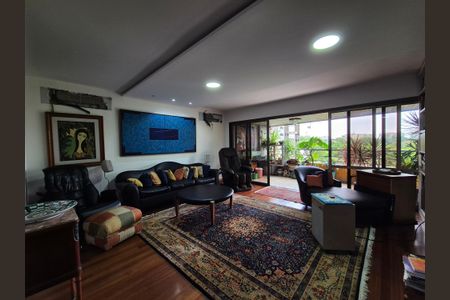 Apartamento à venda com 225m², 4 quartos e 3 vagas Apartamento à venda com 225m², 4 quartos e 3 vagasSala