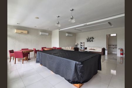 Apartamento à venda com 225m², 4 quartos e 3 vagas Apartamento à venda com 225m², 4 quartos e 3 vagasÁrea comum