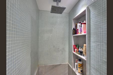 Apartamento à venda com 225m², 4 quartos e 3 vagas Apartamento à venda com 225m², 4 quartos e 3 vagasBanheiro da Suíte 1