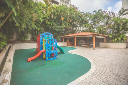 Apartamento para alugar com 65m², 2 quartos e 1 vaga Apartamento para alugar com 65m², 2 quartos e 1 vagaÁrea Comum - Playground