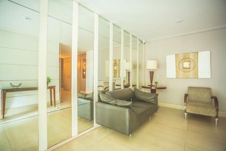 Apartamento para alugar com 65m², 2 quartos e 1 vaga Apartamento para alugar com 65m², 2 quartos e 1 vagaHall social