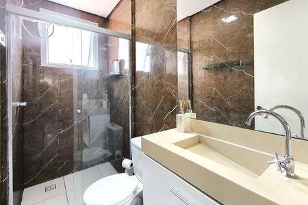 Casa de condomínio para alugar com 118m², 3 quartos e 2 vagasBanheiro da Suíte