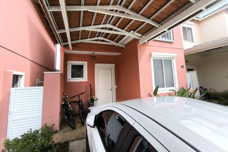Casa de condomínio para alugar com 118m², 3 quartos e 2 vagasFachada