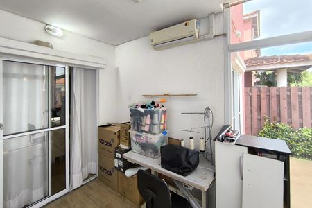 Casa de condomínio para alugar com 118m², 3 quartos e 2 vagasEscritório