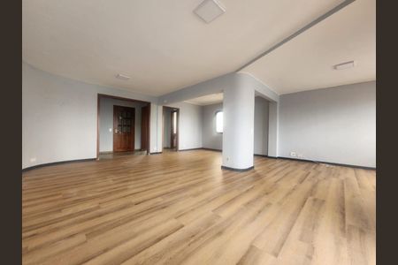 Apartamento à venda com 200m², 3 quartos e 3 vagasFoto 01