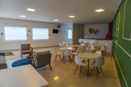Apartamento para alugar com 55m², 2 quartos e 1 vagaÁrea comum - Salão de festas