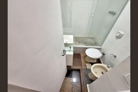 Apartamento à venda com 75m², 2 quartos e 1 vagaBanheiro