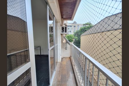 Apartamento à venda com 75m², 2 quartos e 1 vagaVaranda